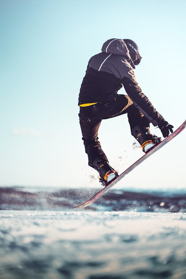 Comment faire un ollie en snowboard ?